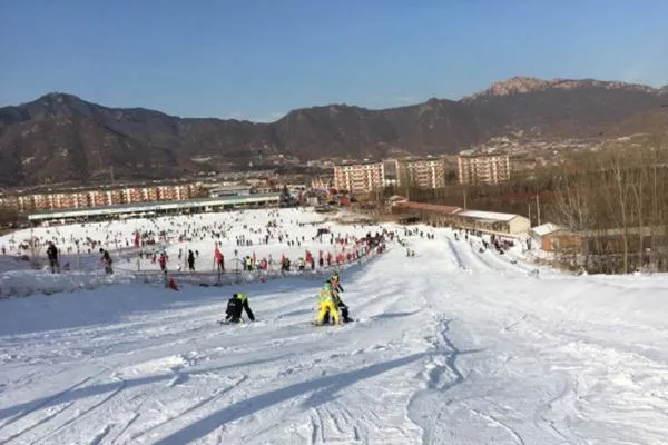 天津玉龍滑雪場和盤山滑雪場哪個好