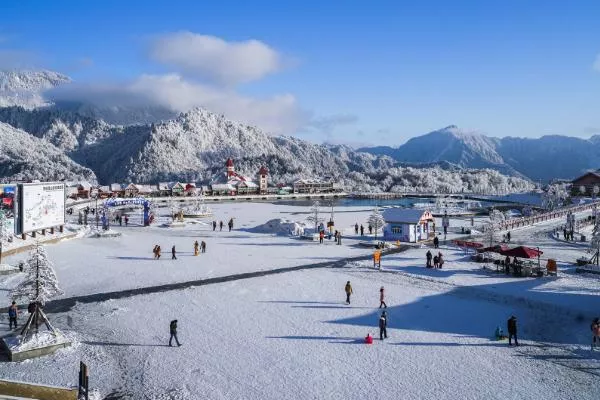 2020年西嶺雪山滑雪場(chǎng)開(kāi)放時(shí)間及游玩攻略