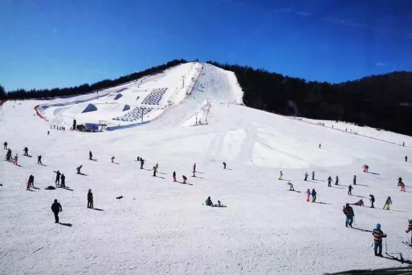 神農(nóng)架國際滑雪場自駕游攻略