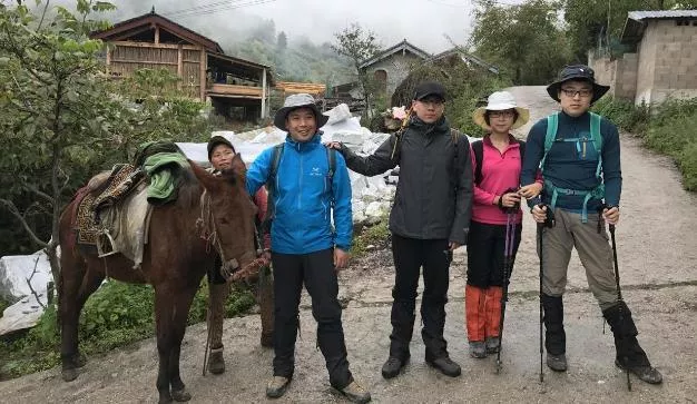 哈巴雪山登山花費(fèi)攻略