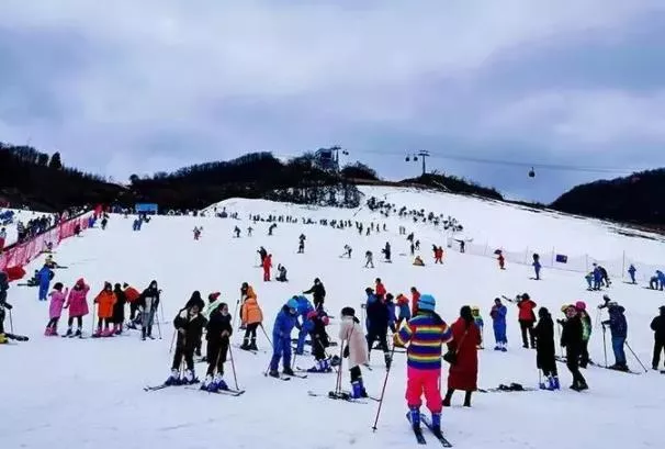 湖北省內(nèi)哪里有滑雪場(chǎng)地